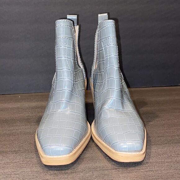Steve Madden Grey Croc Slip On Cut Out Booties Women’s Size 5.5 - Picture 3 of 9